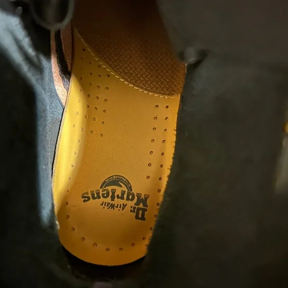 Never Worn Size 7 Dr. Martens Boots - Picture 3 of 4